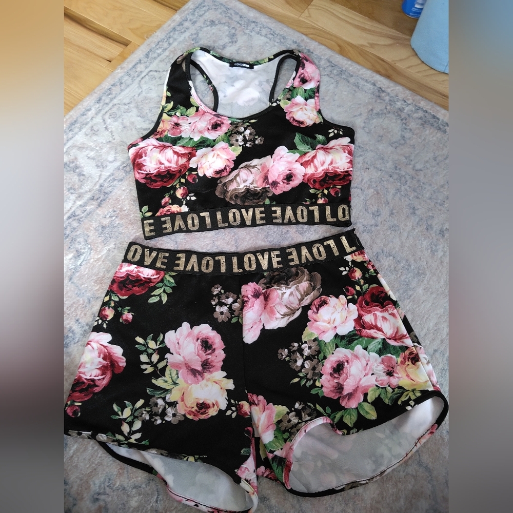 Fashion Nova Floral Set